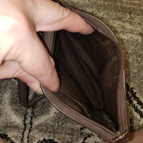 Coach wristlet - Picture 4 of 4